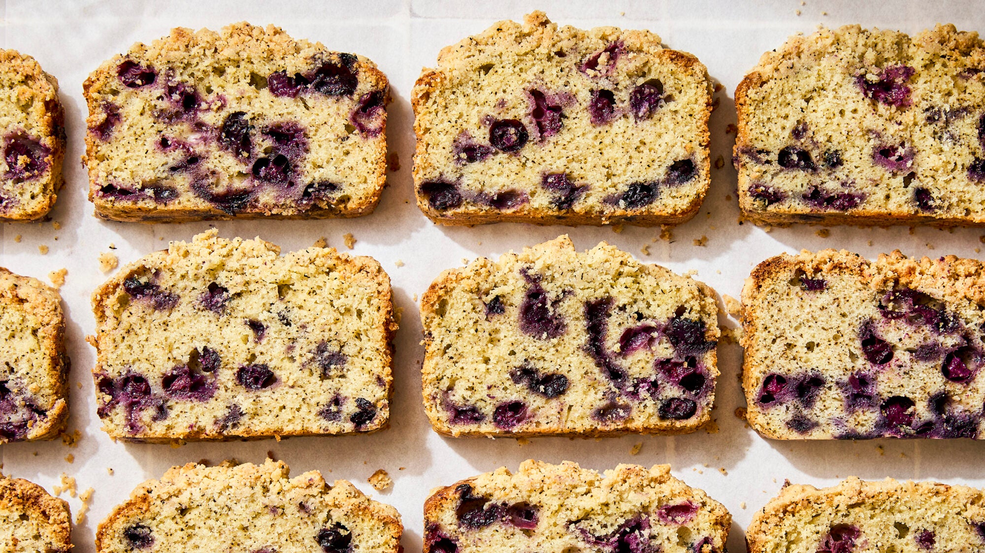 ARTICLE-V1_BlueberryCrumbleCake_ZGregory_Burggraaf-TASTE6701