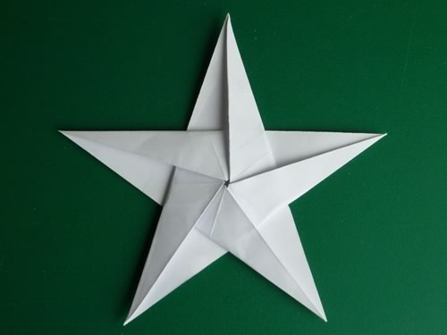 Folding 5 Pointed Origami Star Christmas Ornaments